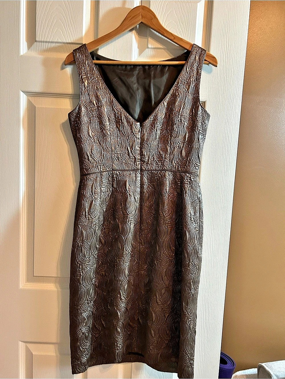 Banana Republic Metallic Brocade Sheath  Dress Size 6
